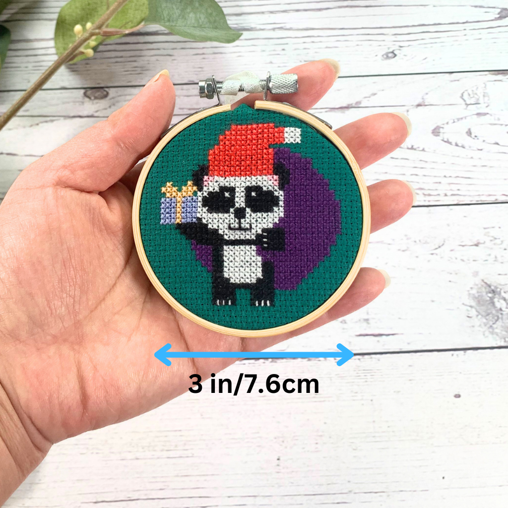 Kit de point de croix de Noël Panda Bear (cerceau de 3 pouces)